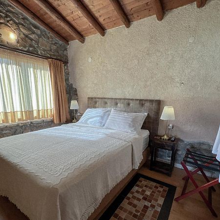 The Little Stone House By The Lake Kastoria Exterior photo