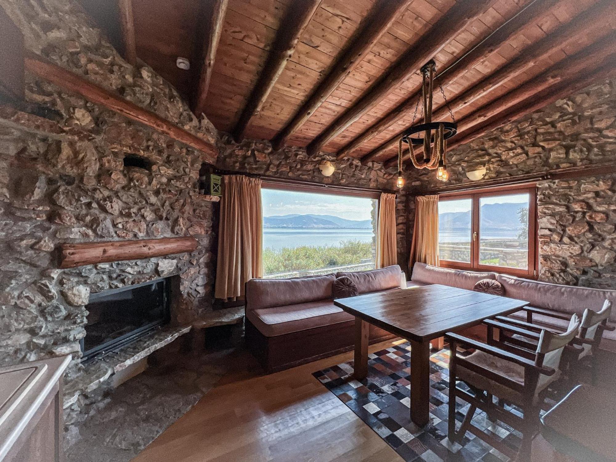 The Little Stone House By The Lake Kastoria Exterior photo