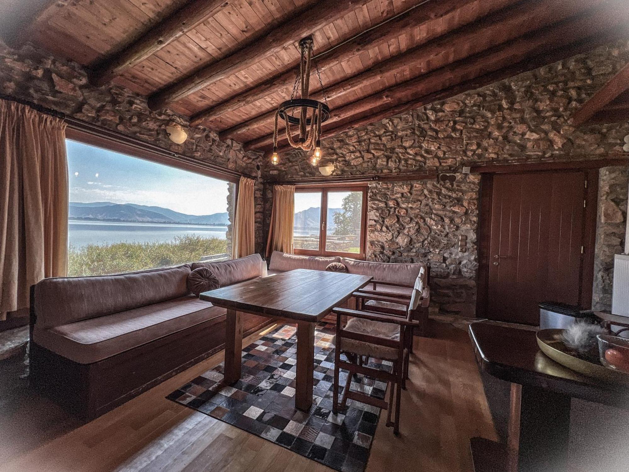 The Little Stone House By The Lake Kastoria Exterior photo