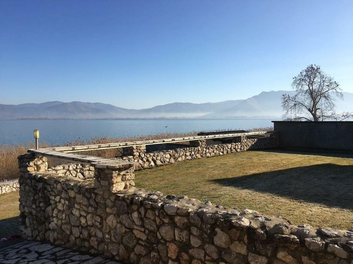 The Little Stone House By The Lake Kastoria Exterior photo