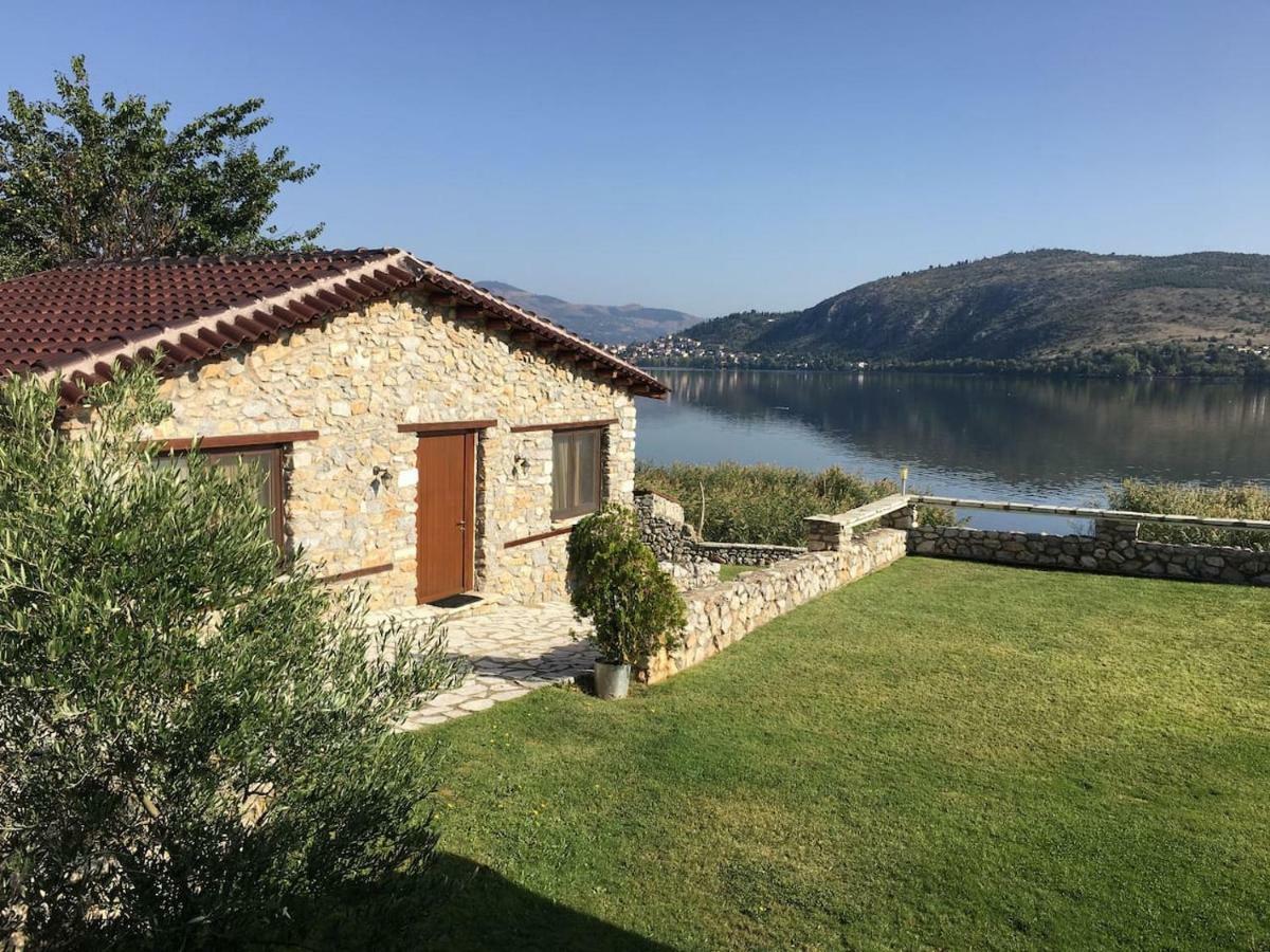 The Little Stone House By The Lake Kastoria Exterior photo