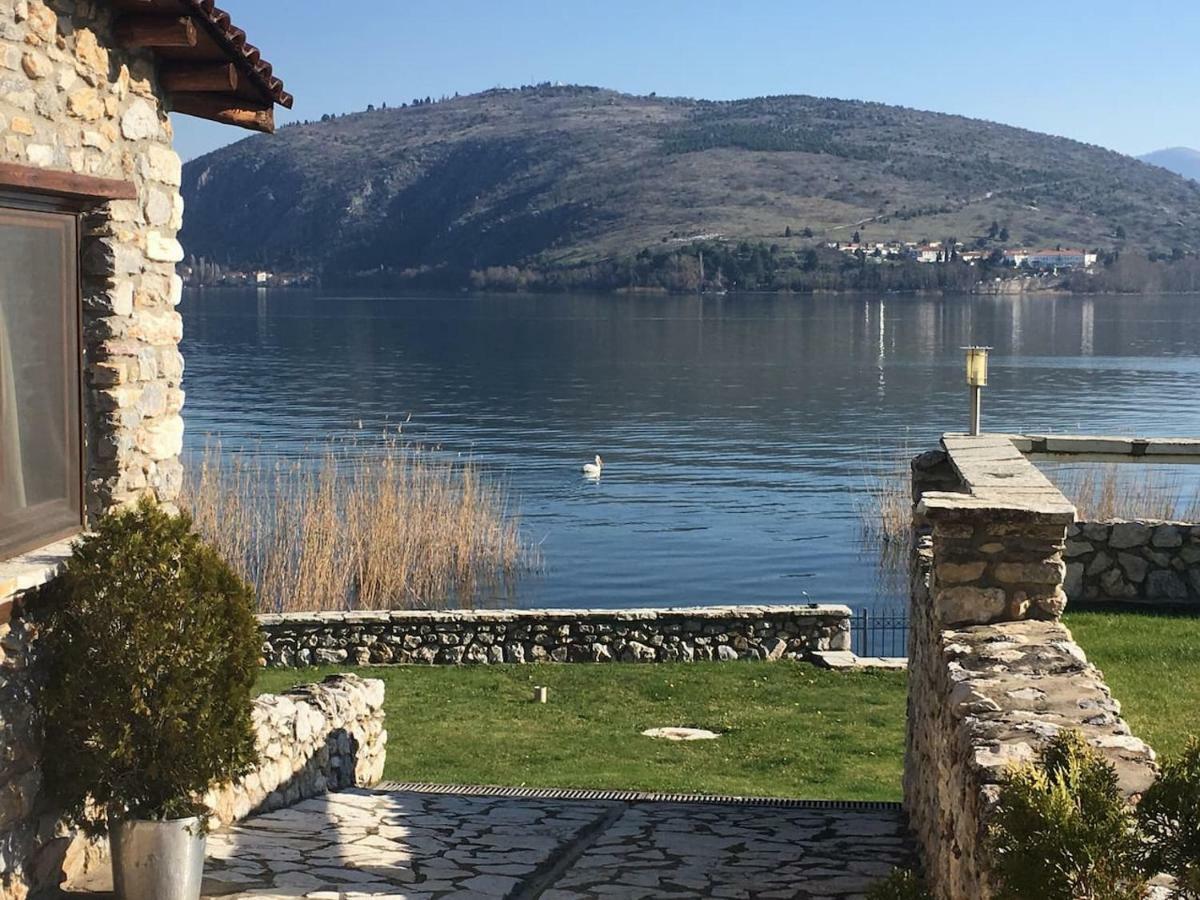 The Little Stone House By The Lake Kastoria Exterior photo